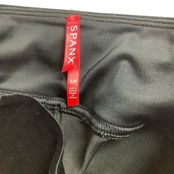 Spanx Black Velvet High Waist Leggings Size Small - Picture 4 of 10
